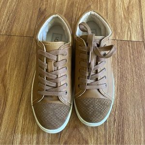 UGG talla sneaker women’s shoes